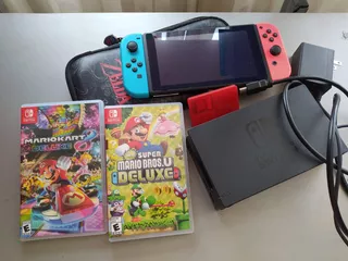 Nintendo Switch + Estuche+ Mario Kart 8 + Super Mario Bros U