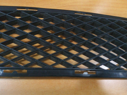 Imagen 3 de 3 de Rejilla Parachoque Volkswagen Gol 2001-2002
