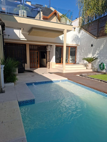 Venta Casa -pileta-5 Amb-pileta-cochera-quincho.