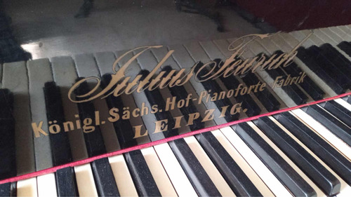 Piano Feurich 1885