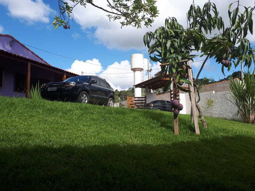 Bela Chácara Em Condomínio