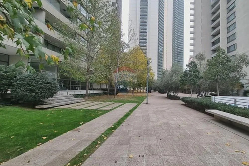 Vta Estacionamiento Manquehue Norte 952 Negociable