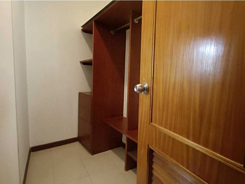 Apartamento En Alquiler Urb. Los Mangos Pe-8370769