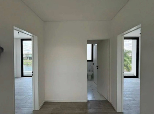 Casa En Venta El Canton A La Laguna