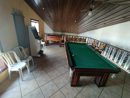 Imagem 16 de 24 de Casa Com Piscina (mansão),sauna, Spa,8 Quartos, 1500 Metros,