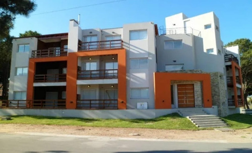 Imagen 3 de 23 de Particular. Alquiler Temporal Temporada 2023 Pinamar. Departamento Totalmente Equipado. 5 Personas. Piscina, Parrilla, Solarium Y Estacionamiento Cubierto, Dueño Directo.