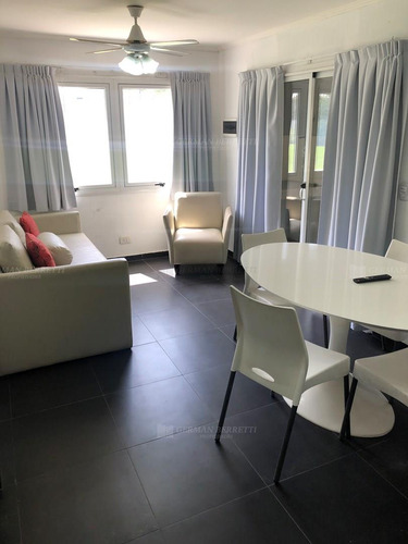 Departamento En Alq. Temporario Ubicado En Mar Azul, Costa Atlántica, Buenos Aires