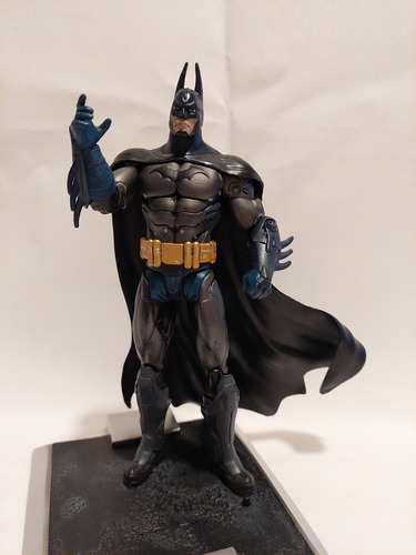 Batman (armored) - Arkham Asylum - Dc Comic - 18cm - 4 (Usado)