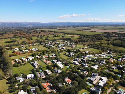 Imagen 10 de 13 de Chacras De La Villa - Lote