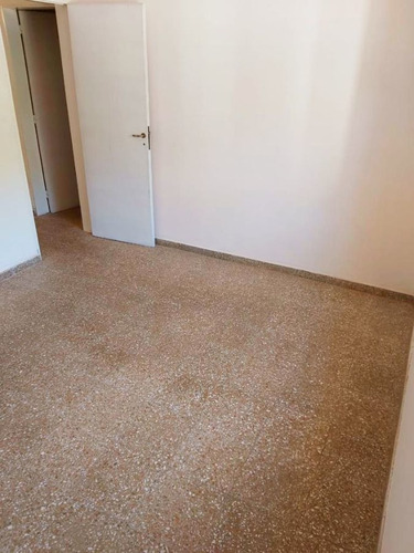 Imagen 6 de 10 de Hermosa Casa En Venta De 2 Dormitorios C/ Cochera En Tanti