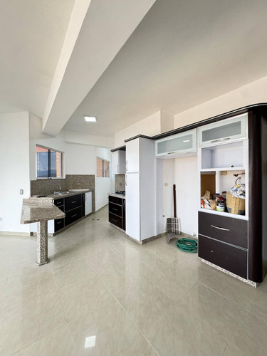 Apartamento Duplex En Alquiler. Residencias Risbel Garden, Urb. El Bosque Cod 276063