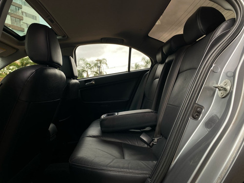 Mitsubishi Lancer 2.0 4p