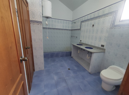 Imagen 18 de 22 de Casa / Townhouse En Barrio Sucre, Maracay 04121994409