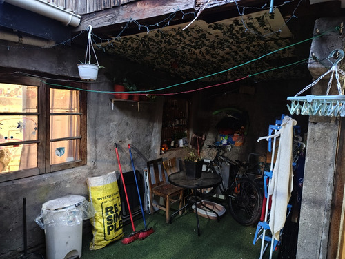Oportunidad De Inversión! Casa Ubicada En Pasaje 4d 1b.