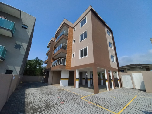 Vende Apartamento De 3 Quartos, Com 1 Suíte E 2 Vagas De Garagens Cobertas