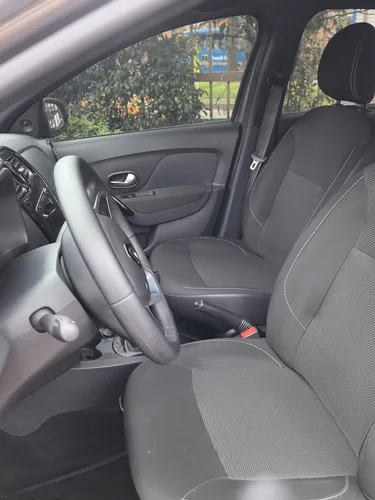 Renault Logan 1.6 Expression / Life +