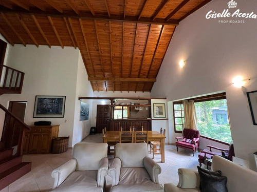 Casa Alquiler Temporal Carilo 4 Dormitorios.