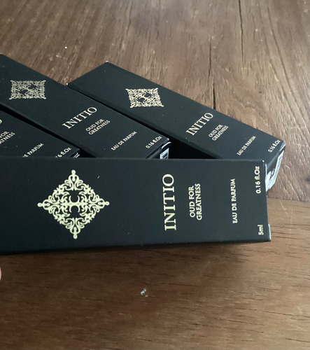 Perfume Initio Oud For Gratness Genuíno Com 5 Ml Na Embalagem Original.
