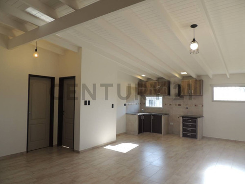 Casa En Venta En Los Talas, Berisso - 3 Dormitorios Y 2 Baños