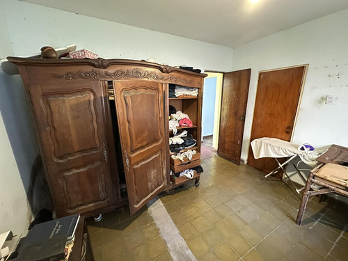 Excelente Casa Lote Propio De 4 Ambientes Con Gran Patio En Mataderos