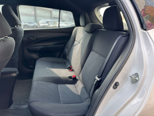 Toyota Yaris 1.3 16V FLEX XL LIVE MULTIDRIVE