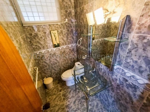 Imagen 4 de 18 de En Vente Hermosa Casa Ubicada En Lomas De La Trinidad, Mls #22-19304 Karina Sanchez 04143355086