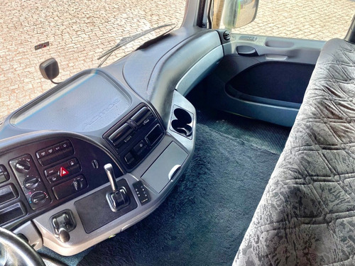 Imagem 6 de 14 de Mercedes-benz Actros 2651 - 2016 6x4 Verde