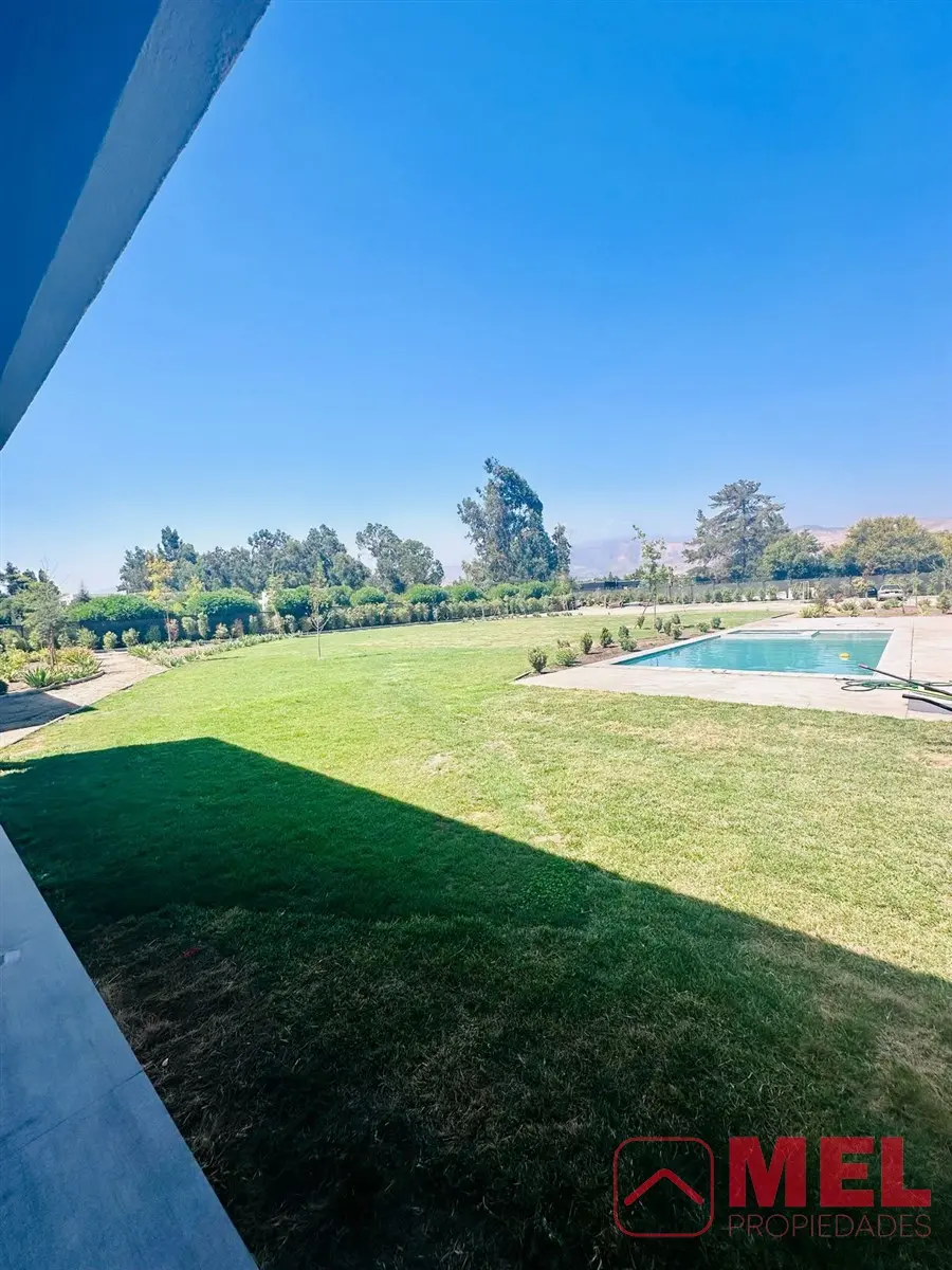 Imagen 4 de 28 de Casa En Venta De 6 Dorm. En Chicureo Colina