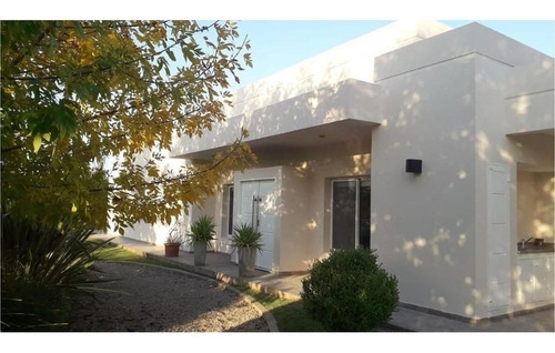 Imagen 22 de 22 de Casa Minimalista 5 Amb. Sobre 2800 M2 Fincas De San Vicente