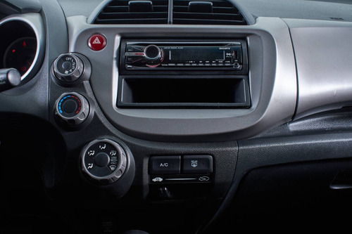 Imagen 10 de 12 de Honda 2010 Fit 1.4 Lx 5 Ptas Aut L/09