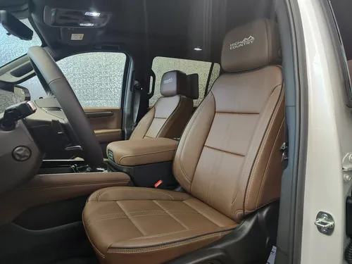 Chevrolet Suburban 6.2 High Country 4X4 At