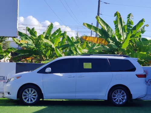 Imagen 3 de 8 de Toyota Sienna Le 2015