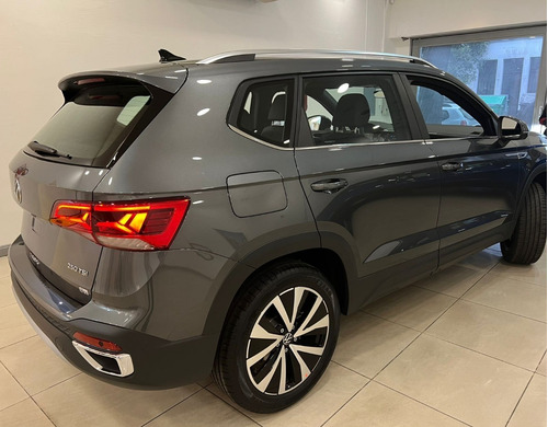 Imagen 10 de 25 de Volkswagen Taos 1.4 250tsi Highline Automatica At Vw 2023 23