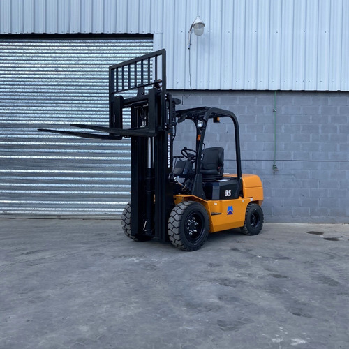 Imagen 2 de 14 de Autoelevador 3500kg 3.5 Toneladas Triple Torre 4.5m