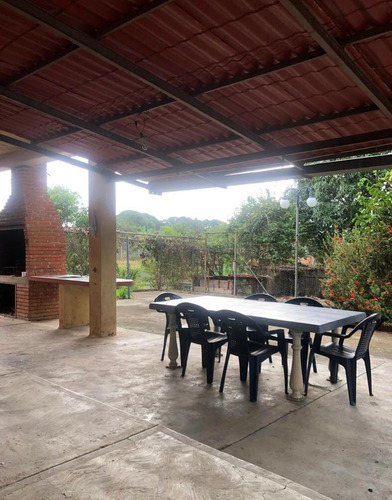 Venta De Cómoda Y Amplia Casa, Vía Curiepe A 10 Min De Flamingo, Hacienda Mondragón, Higuerote