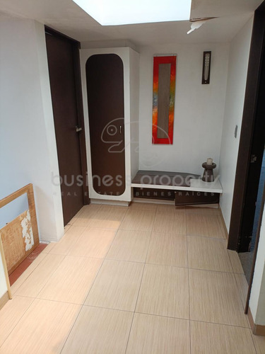 Amplia Casa En Colon De Echegaray Naucalpan