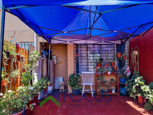 Casa En Venta De 2 Dorm. En Padre Hurtado
