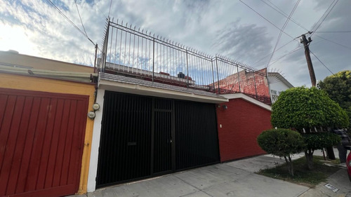 Casa En Zona Echegaray , Periférico Y Avenida Gustavo Baz.