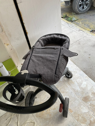 Carreola Stokke Xplory V4 Negro Negro (Usado)