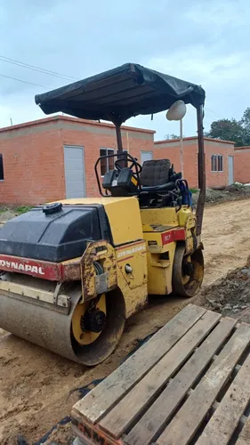 Vibrocompactador Dynapac C122 Modelo 2005