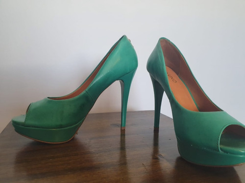 Zapato Via Uno Peep Toe Color Verde Esmeralda