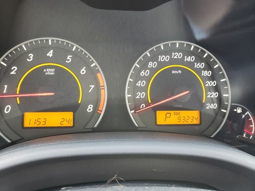 Toyota Gli 1.8 Flex Aut 2014