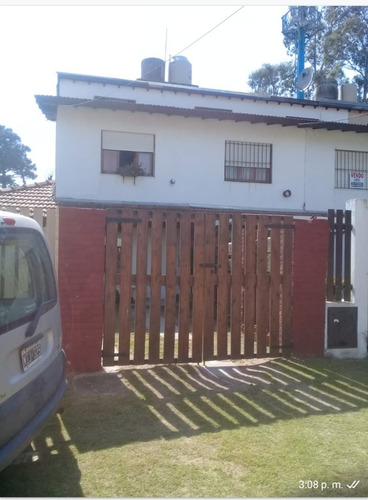 Imagen 2 de 17 de Casa En Esquina A 2 Cuadras Del Hospital