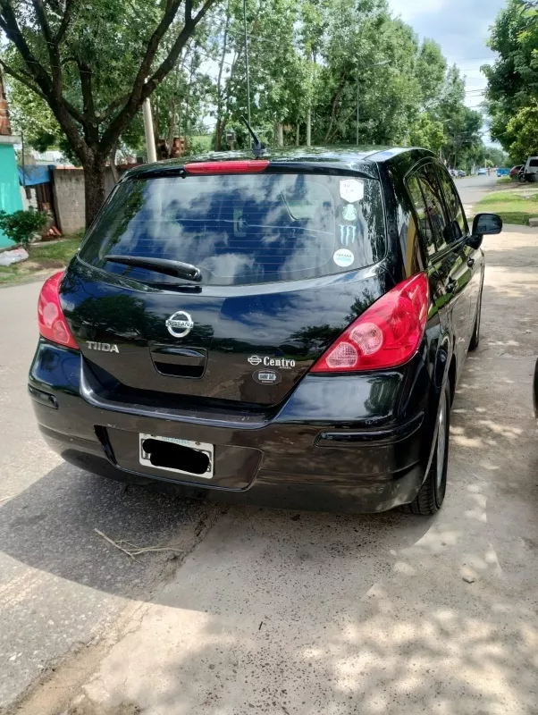 Nissan Tiida 1.8 Visia