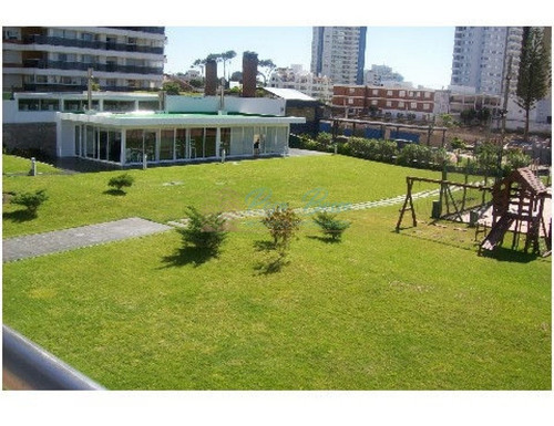 Apartamento En Brava, 1 Dormitorios *- Ref: 1240