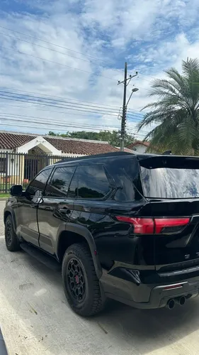 Toyota Sequoia 3.5 V6 Capstone
