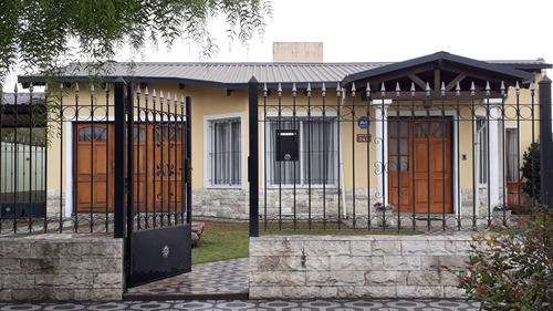 Casa En Venta De 3 Dorm. En San Jose De La Dormida