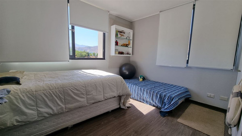 Casa En Venta De 4 Dorm. En Colina Chicureo