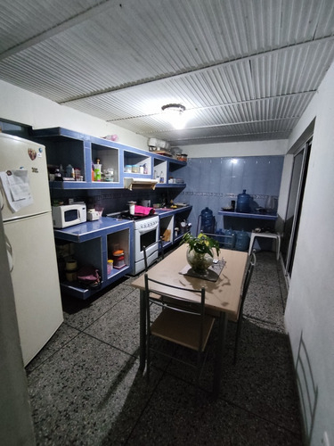Casa En Venta En Paraparal Los Guayos Urb El Molino(am)