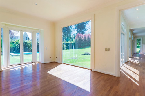 Exclusiva Casa En Lo Curro Con Precioso Jardín
